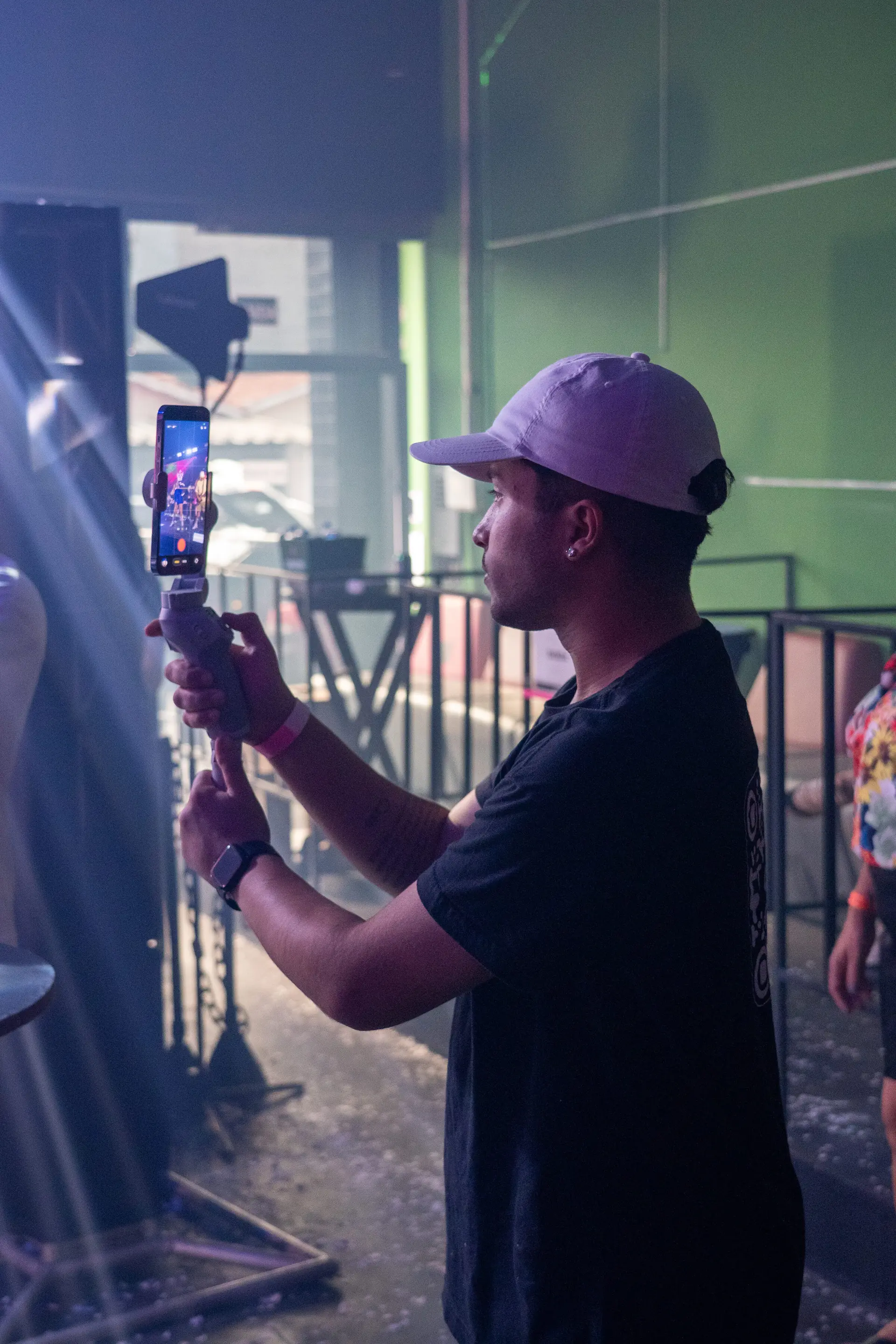 Set de filmagem em cobertura noturna
